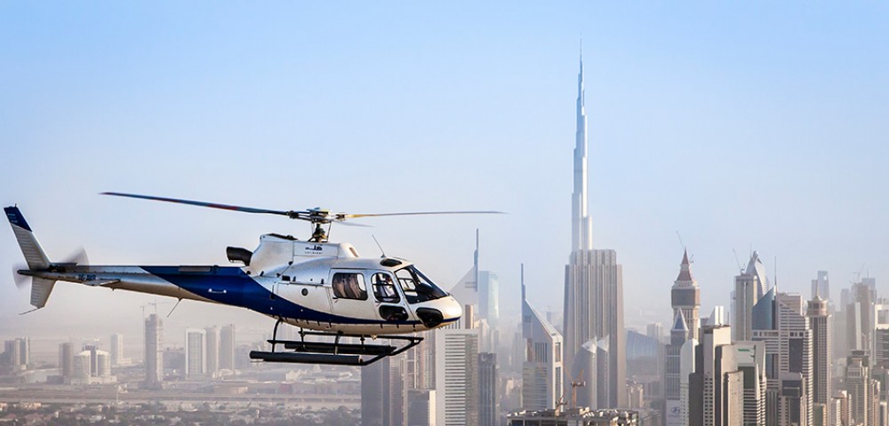 Dubai Helicopter Sightseeing City Tour and Burj Khalifa standing out from the rest