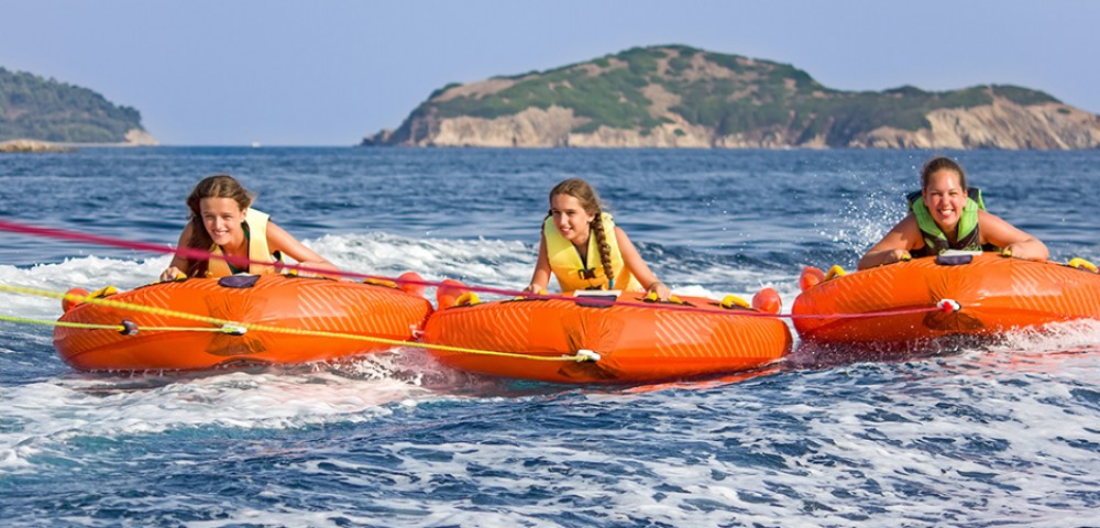 Boat ride tour Dubai Donut Ride