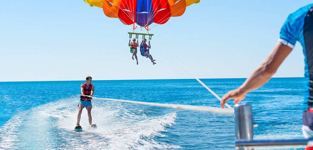 Thrilling Activities Tour Dubai Parasailing