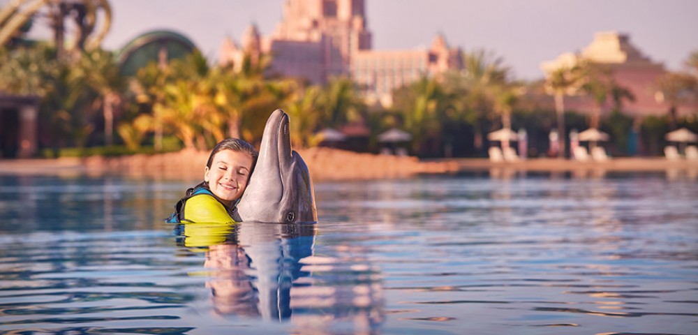 Group of people at Dubai Dolphin Encounter at Atlantis